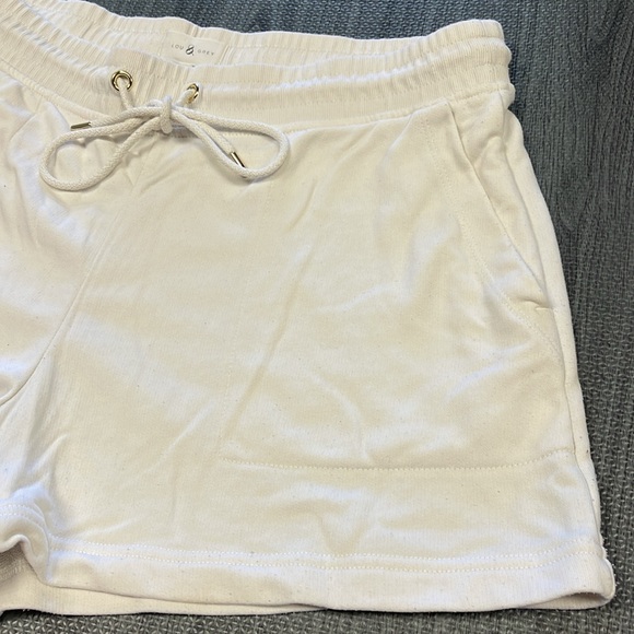 Lou & Grey LOFT Cream Drawstring Shorts - Size L - Picture 3 of 9